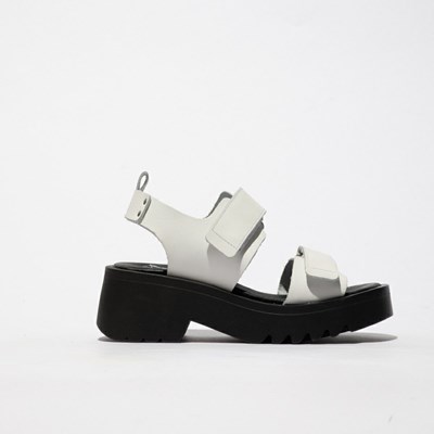 Brown Women's Fly London Meka857fly Sandals | DLAY-46130
