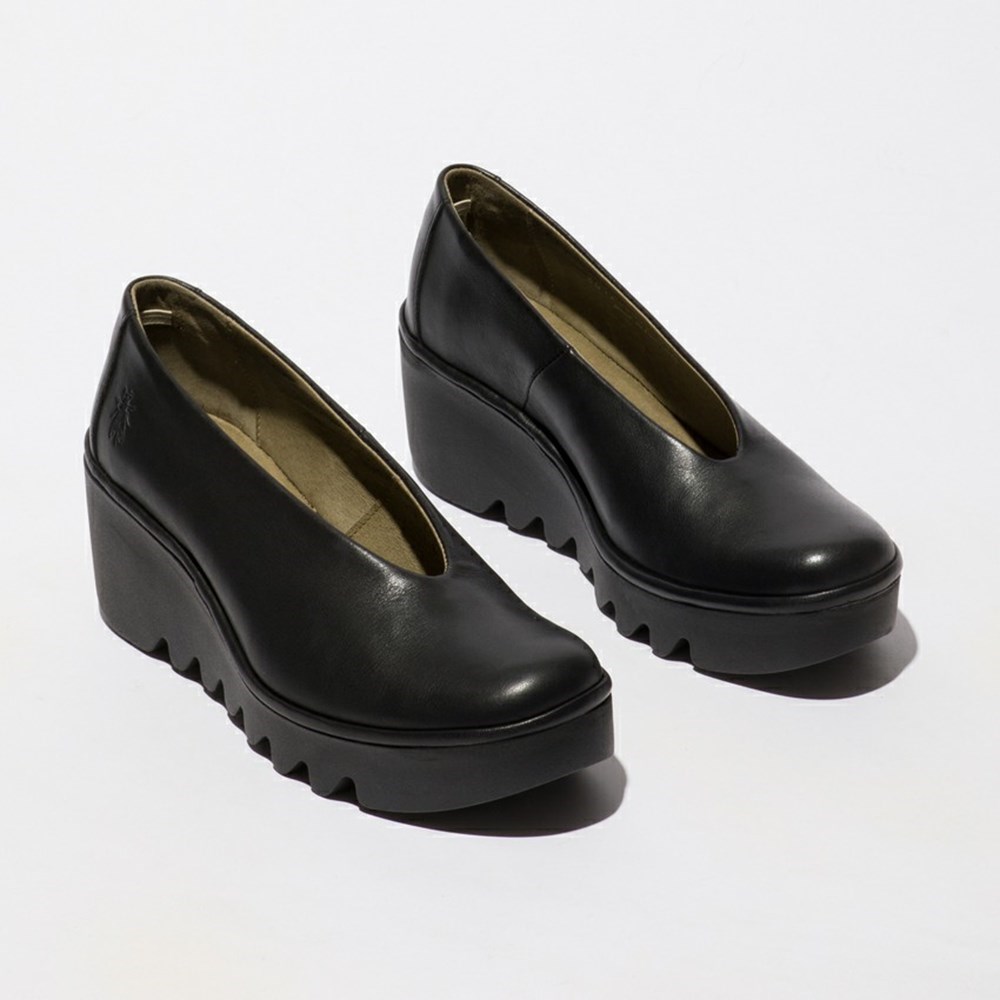 Black Women's Fly London Beso246fly Wedge | OPQA-16904