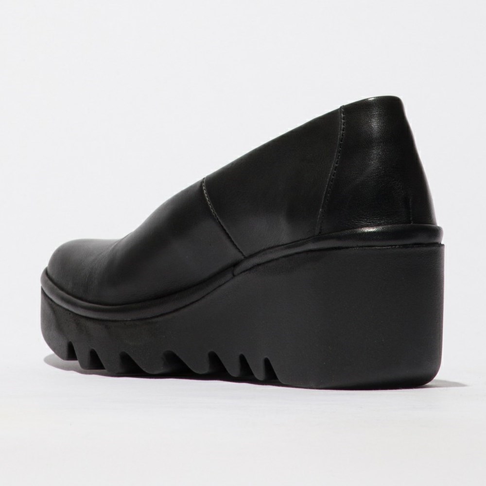 Black Women's Fly London Beso246fly Wedge | OPQA-16904